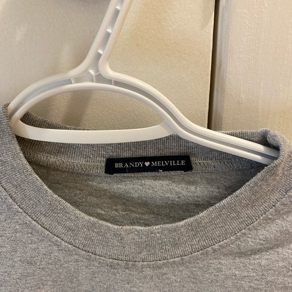 Brandy Melville Long Sleeve - Picture 3 of 4